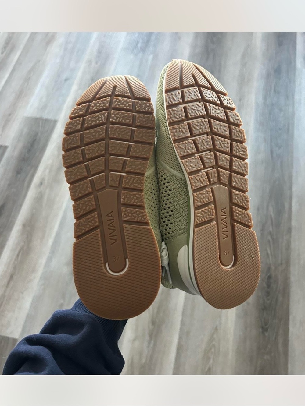 VIVAIA Women's Lightweight Knit Sneakers in Sage Green - Picture 3 of 4